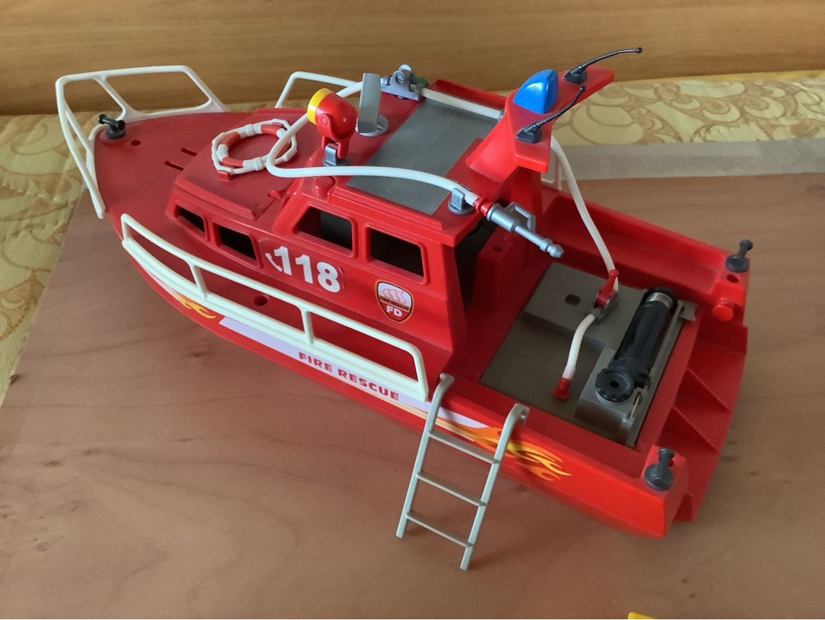 Playmobil Giocattoli: Playmobil Feuerwehrschiff, Helikopter + U-Boot – Usato da Lausen venduto da Re4649 1
