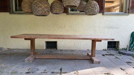 Massiver Holztisch rustikal braun gebraucht guter Zustand