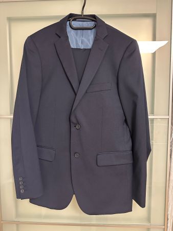 Anzug in Farbe dunkelblau