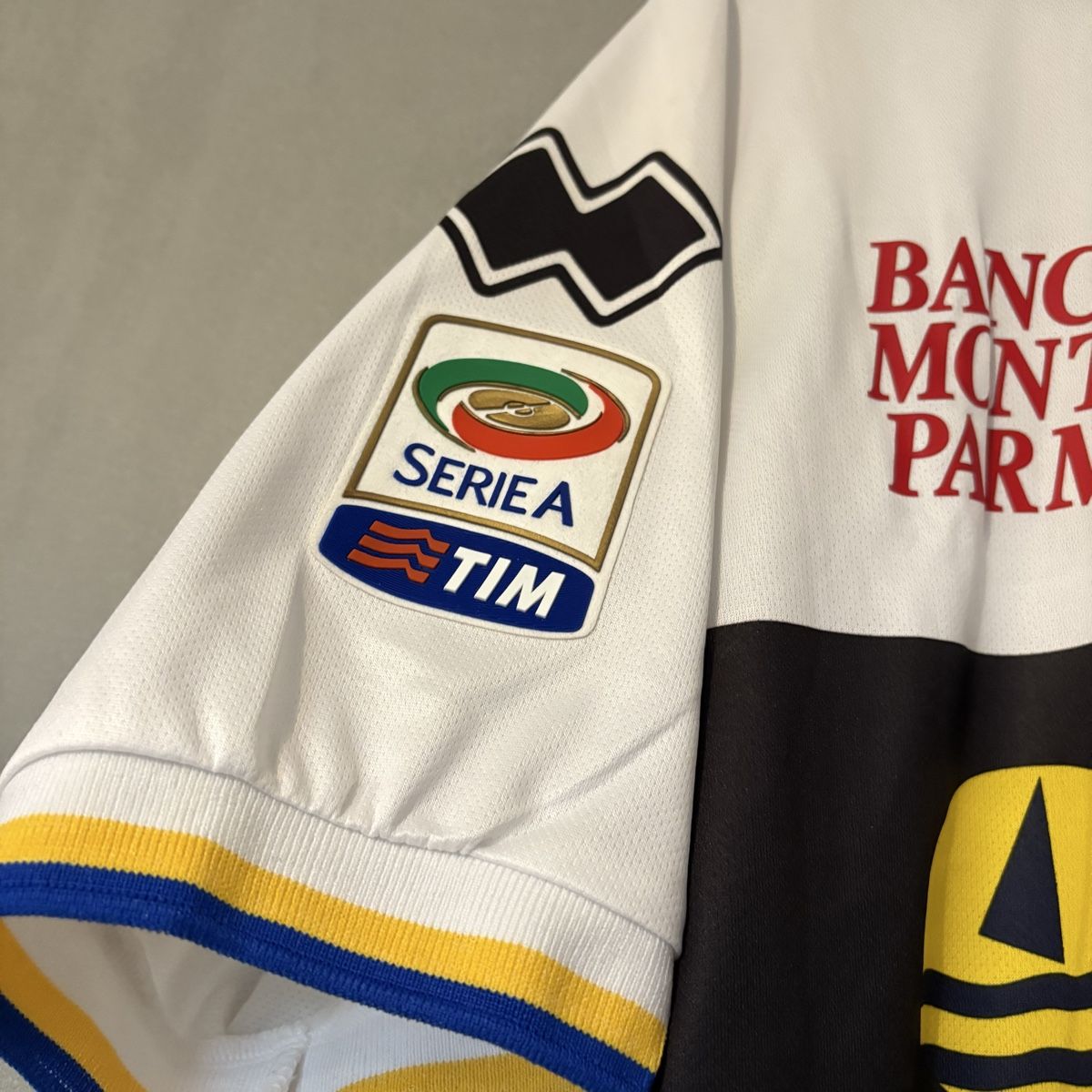 Canottiere & Pantaloni: Matchworn Parma Calcio Morrone Errea – Usato da Winterthur venduto da LaBodega 2