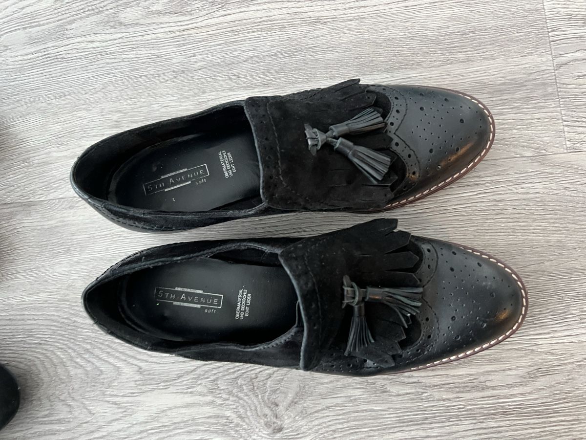 Scarpe da donna: Lot Chaussures - taille 38-39 – Usato da Ste-Croix venduto da Caramel31 3