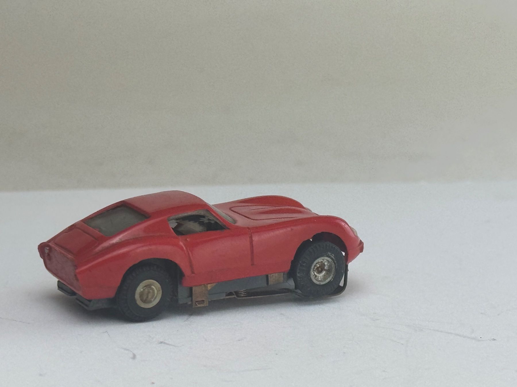 Faller Piste: GB5-  Faller AMS Ferraris GT rot – Usato da Elm venduto da Wikmtz 1
