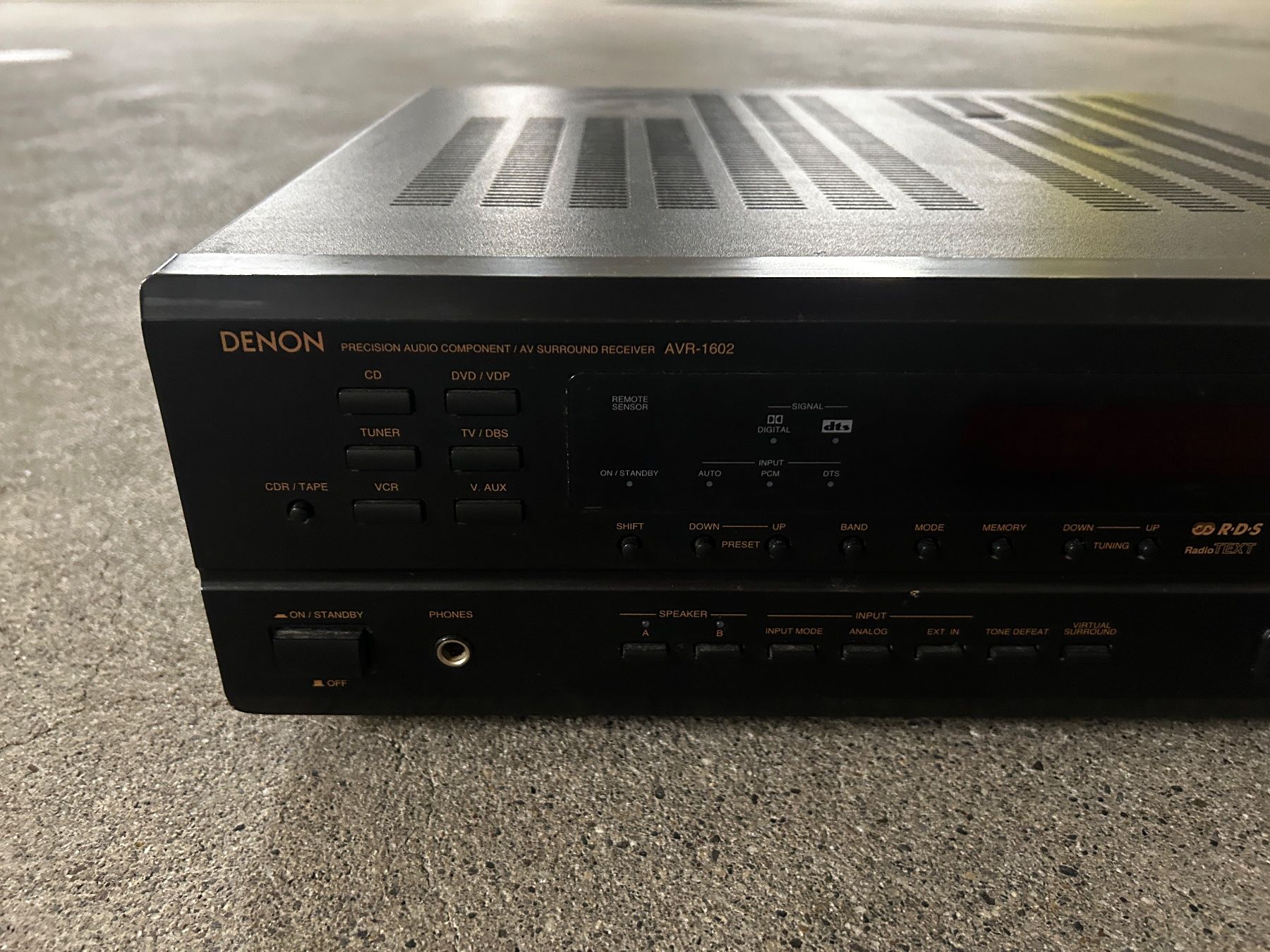 Denon Ricevitori: Denon AVR-1602 AV Surround Receiver schwarz – Usato da Regensdorf venduto da Spyke55 1
