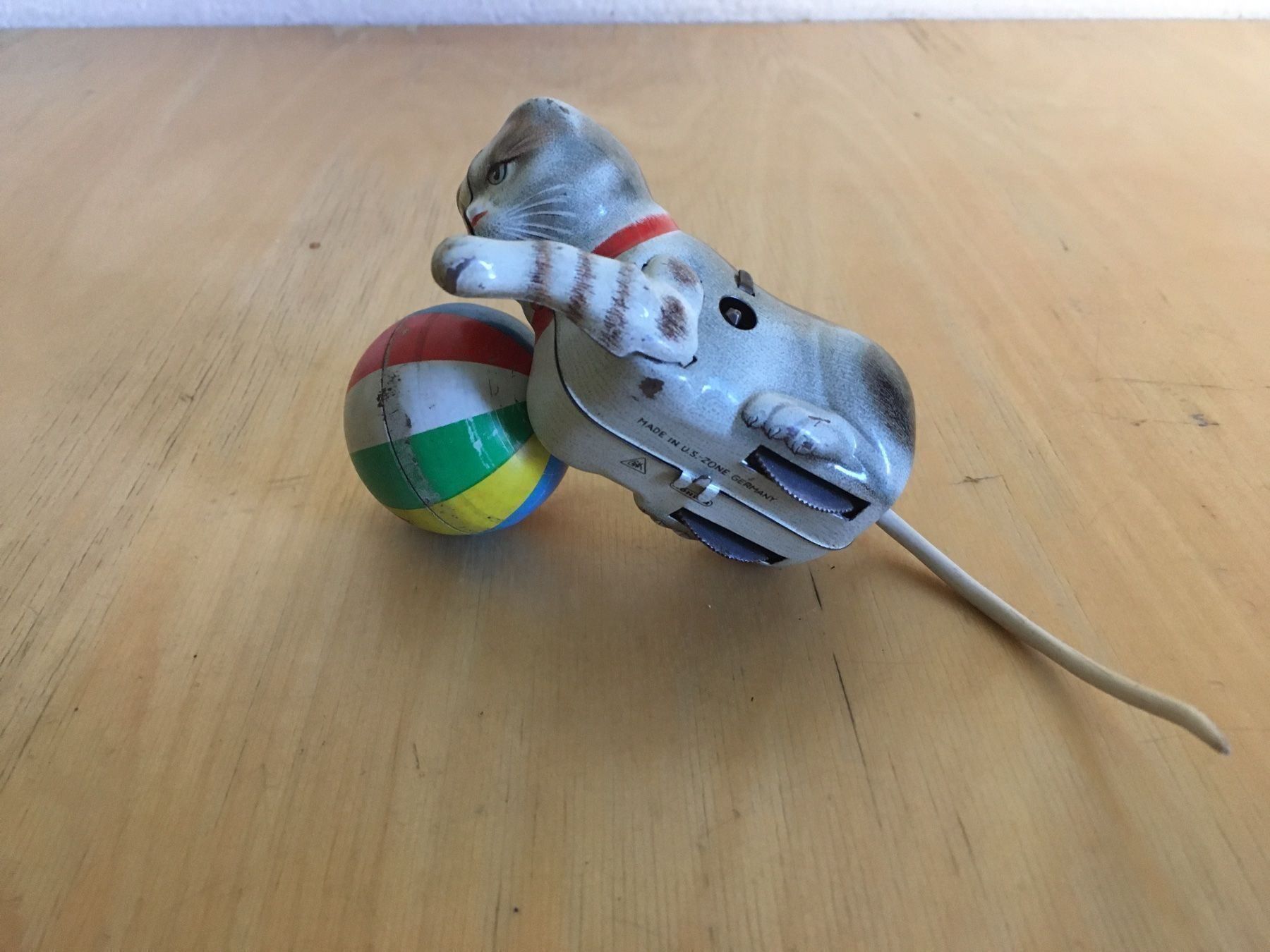 Spielzeuge: Katze mit Ball – Gebraucht aus Zürich von inf_tfr9 4