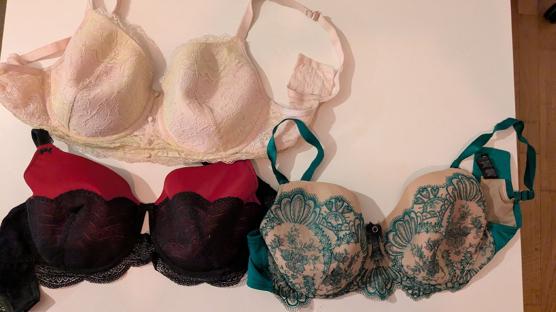 Beldona Altra biancheria intima: New bras 75F Beldona – Nuovo (secondo la descrizione) da Morges venduto da aya_65lb