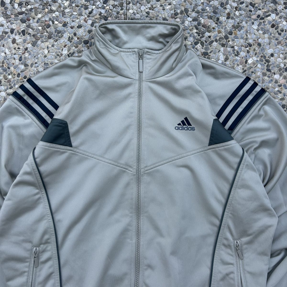 Adidas Giacche: Vintage Adidas embroidered Track jacket – Usato da brent venduto da fukusapes 1