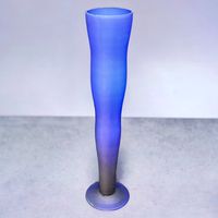 Vase BODA NOVA en verre soufflé givré bleu