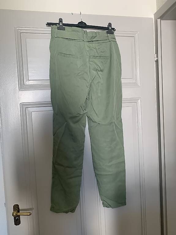 Pantaloni: Stoffhose Only Gr.M – Usato da Solothurn venduto da mar_spc6 1