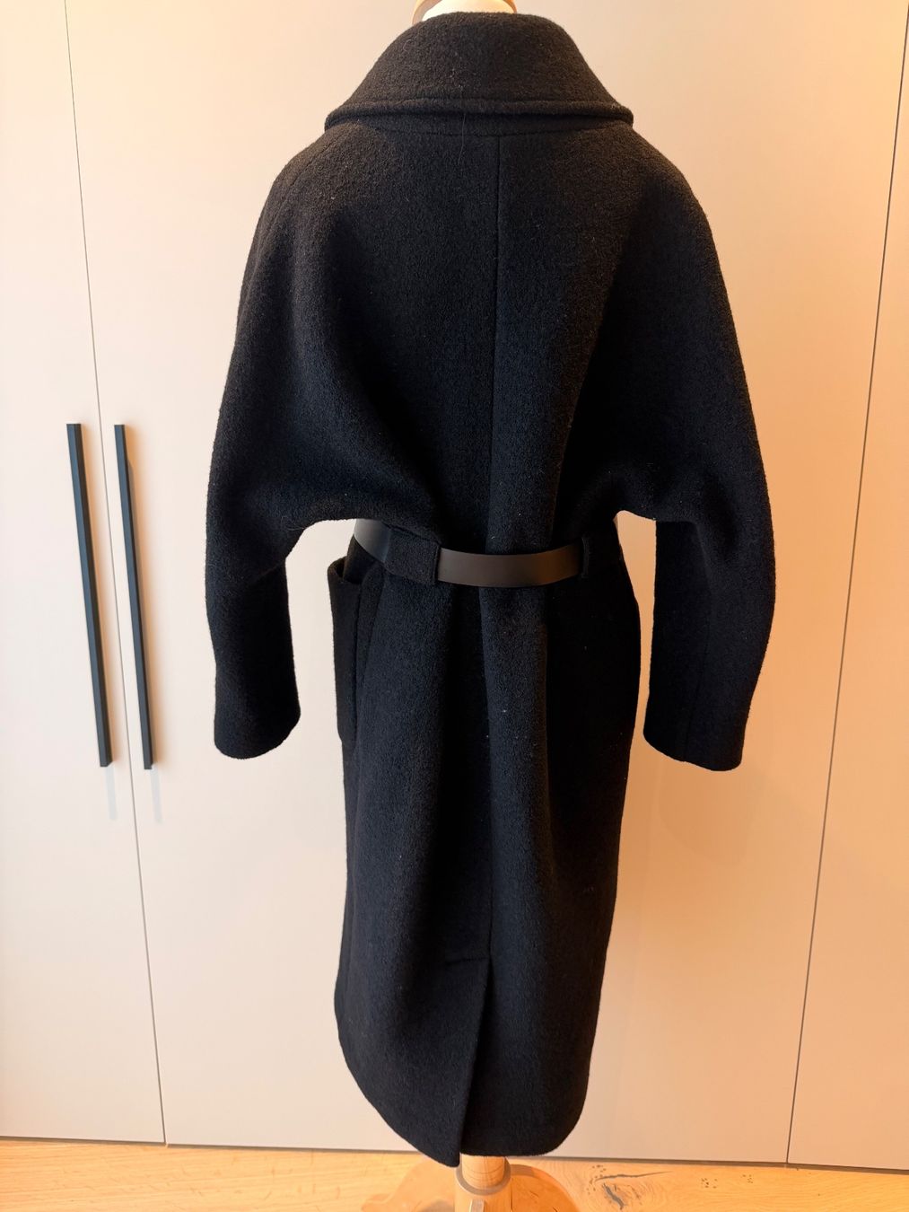 Ba&Sh Cappotti: Black wool long coat Bash – Usato da Pully venduto da sil_m9nm 1