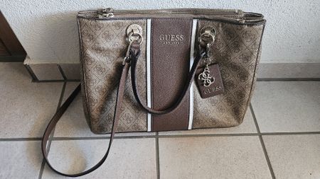 Guess Handtasche braun