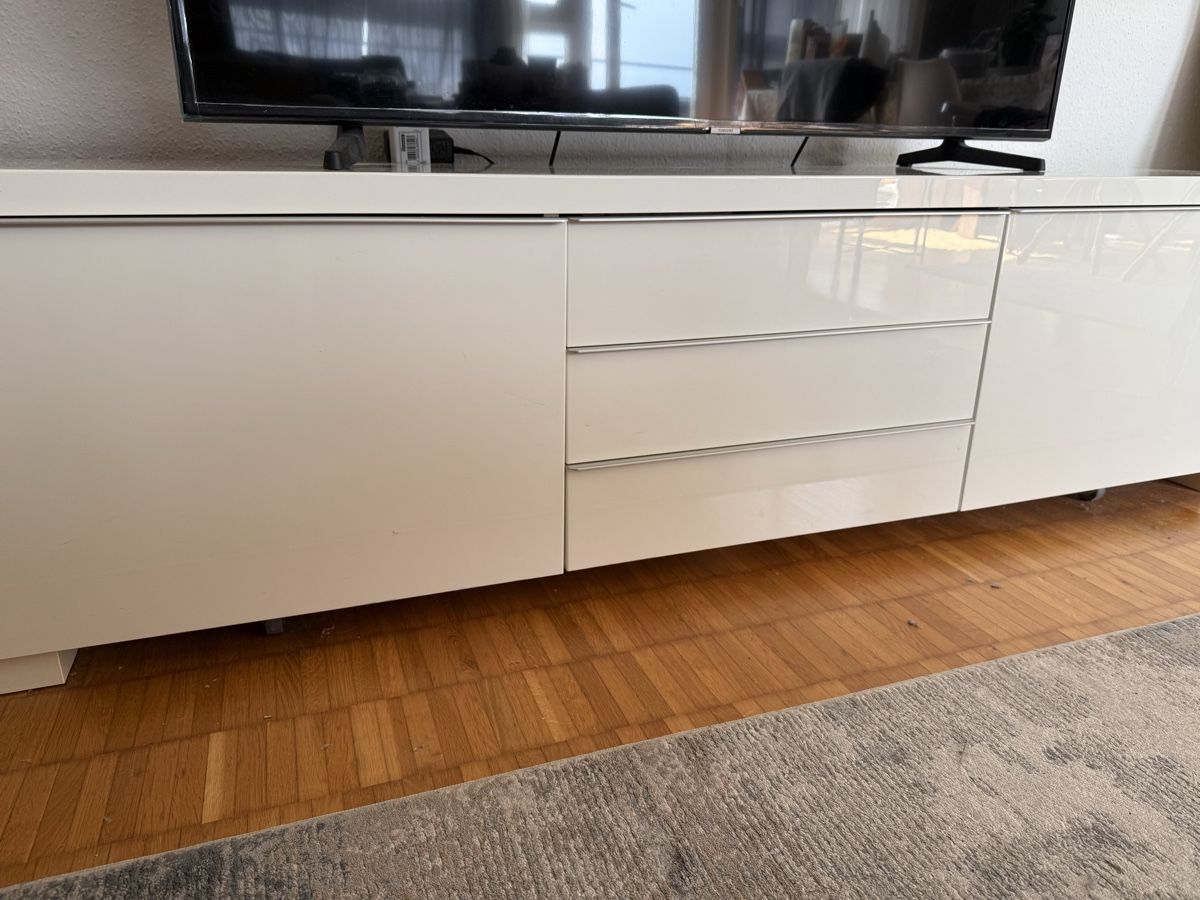 Ikea Mobili TV: Ikea Besta Burs Tv Bank – Usato da Hinwil venduto da new_jw6c 2