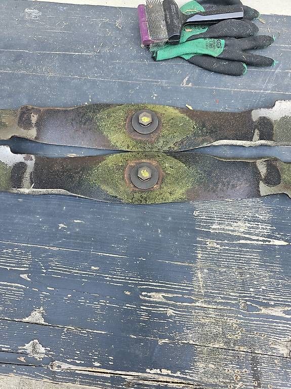 John Deere Tagliaerba: John Deere LTR180 Mulchgestänge INKL.Messer – Usato da Hemmental venduto da Gersau0 2