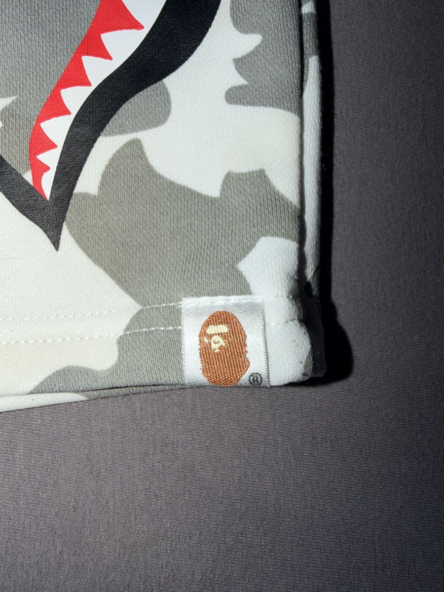 Pantaloni: Bape Shorts – Usato da Balzers venduto da mackfose 1