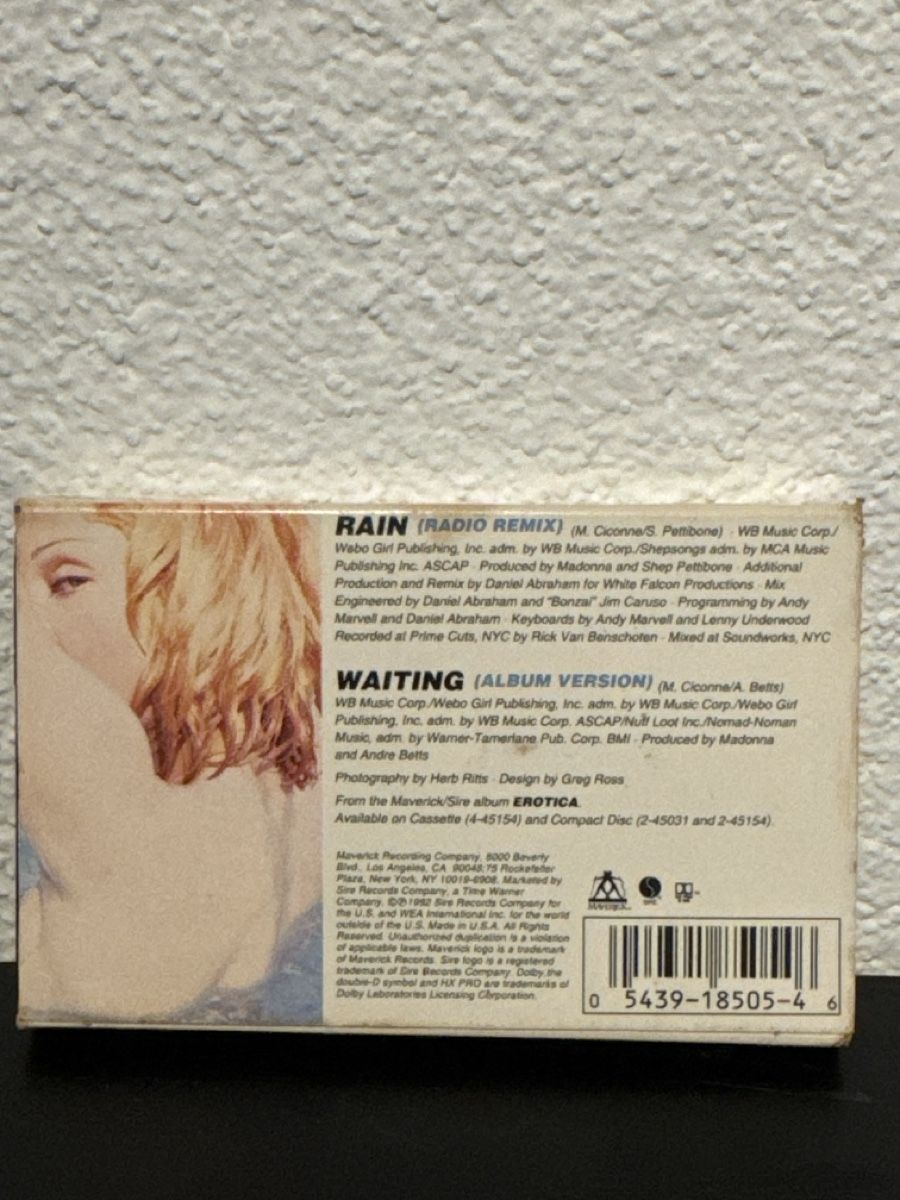 Musicassette: Madonna - RAIN - Kassette US 1992 – Usato da Oberglatt ZH venduto da Incredibles 1