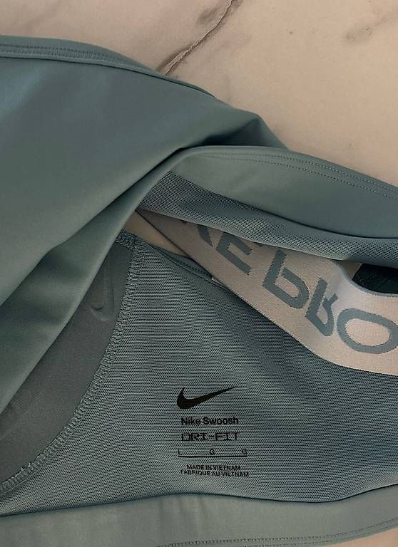 Tops: Top sportivo – Neu und originalverpackt aus Bellinzona von eli_lg7z 2
