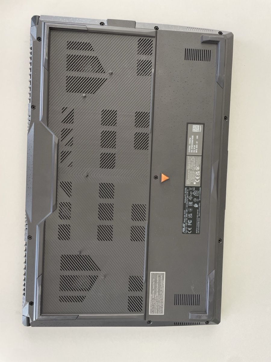 Asus Portables: ASUS Gaming-Notebook Modell FA701 – D'occasion à Kreuzlingen par jup_72z9 2
