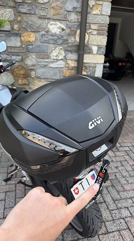 Topcase: Bauletto Givi - Monokey System V47 – Usato da Pregassona venduto da Fezno