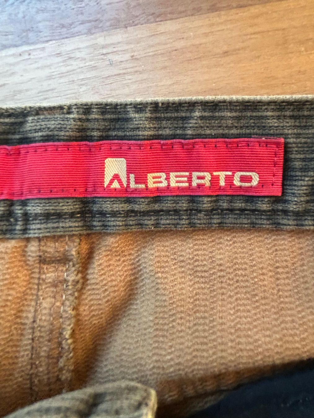 Jeans: Jeans von Alberto – Usato da Arbon venduto da Bulgari2011 5