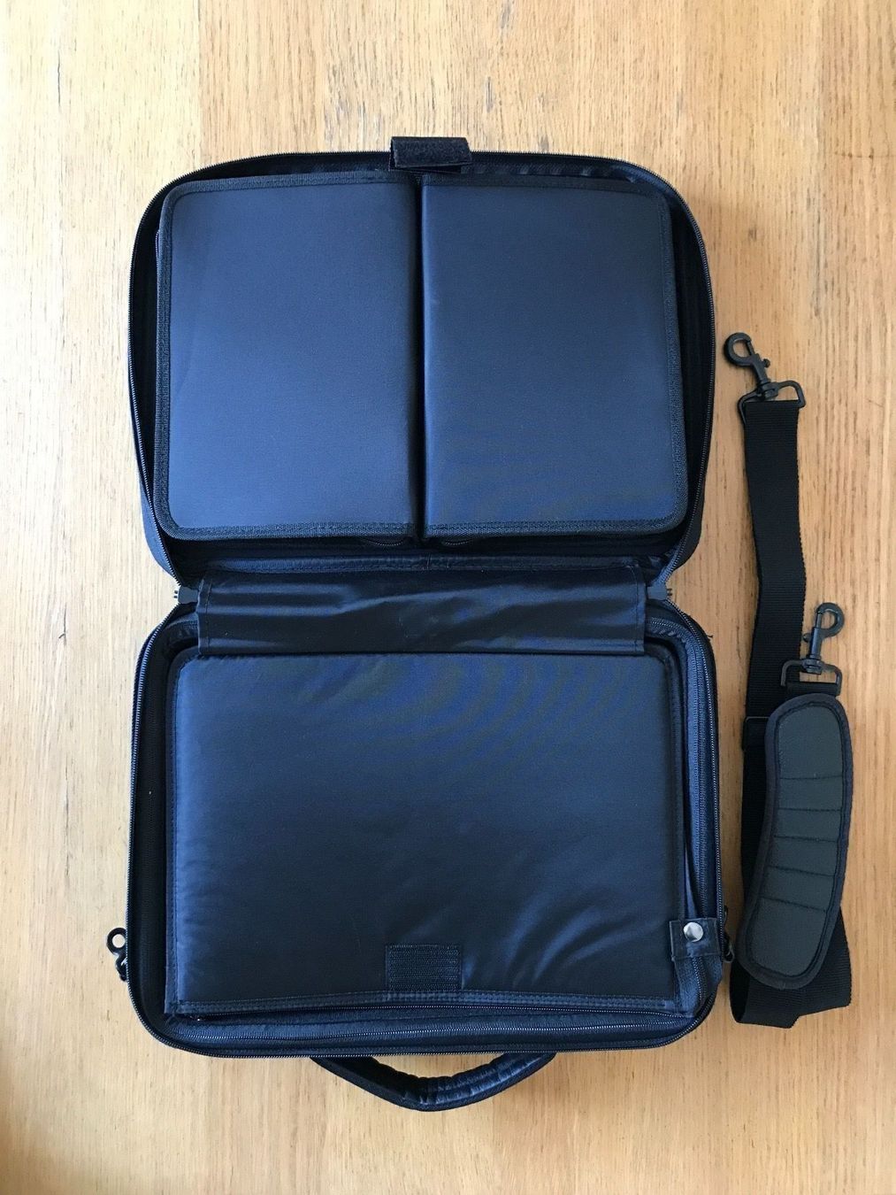 Apple Notebook: Apple Case e-Pac Carry - MacBook Air & MacBook Pro – Usato da La Chaux-de-Fonds venduto da lodebe 3