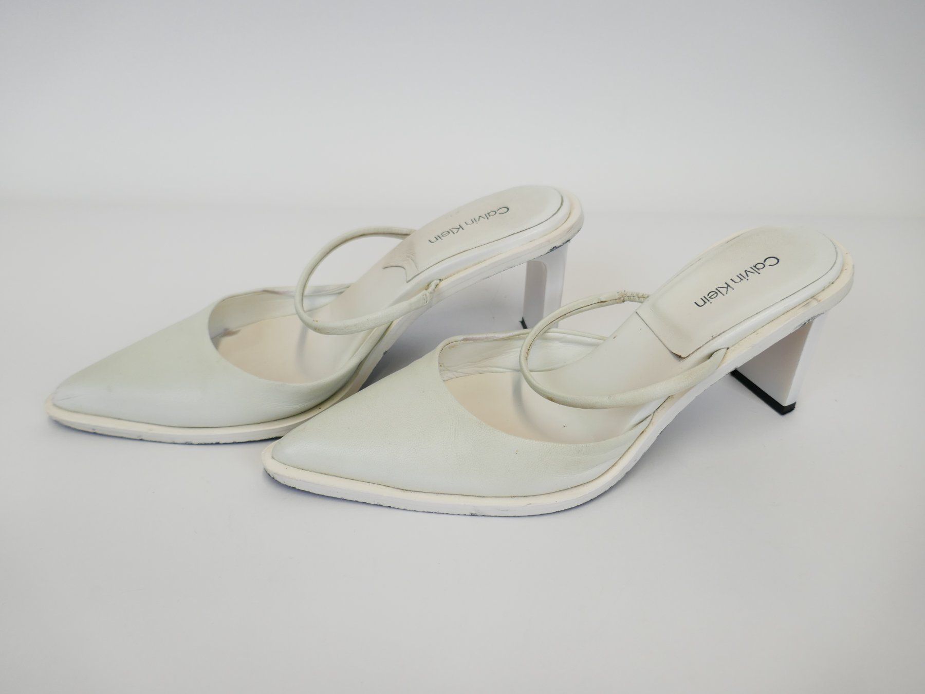 Calvin Klein Scarpe da donna: Calvin Klein Pumps Gr. 38 – Usato da Urtenen-Schönbühl venduto da Restwert_Schoenbuehl