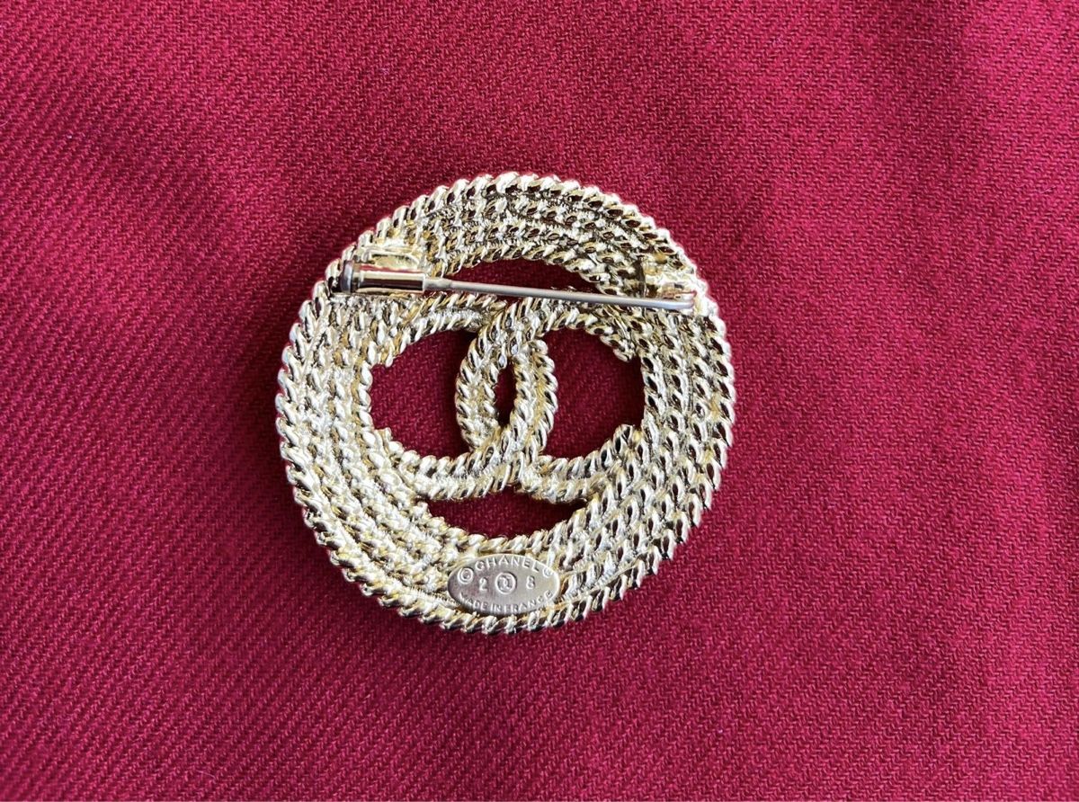 Chanel Orecchini pendenti & Orecchini a lobo: CHANEL Clip-Ons und Brosche – Usato da Widen venduto da evce1318 7