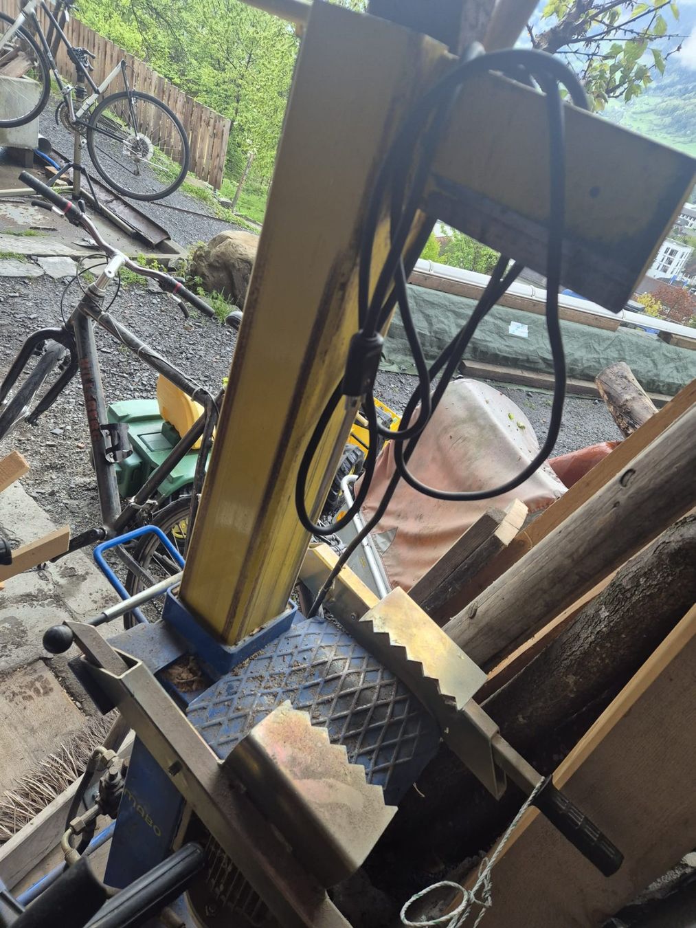 Tutte le macchine: Holzspaltmaschine – Difettoso da Altdorf UR venduto da ramoni12 2