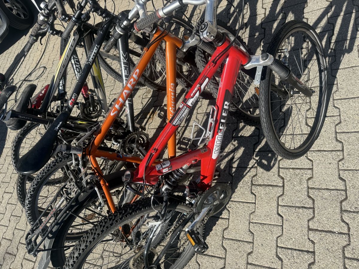 Vélos: Bahnhof Velos – Défectueux à Horriwil par Carrera68 6