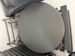 Klapptisch und Klappstuhl grau Metall guter Zustand