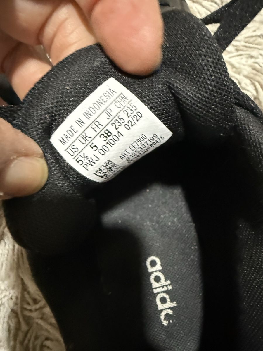Chaussures femmes: Adidas schuhe – D'occasion à visp par Kmemo1 3