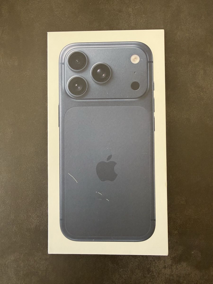 Apple Portables: iPhone 17pro, Deep blue, 256gb  – Neuf avec emballage d'origine à Pully par Afagone