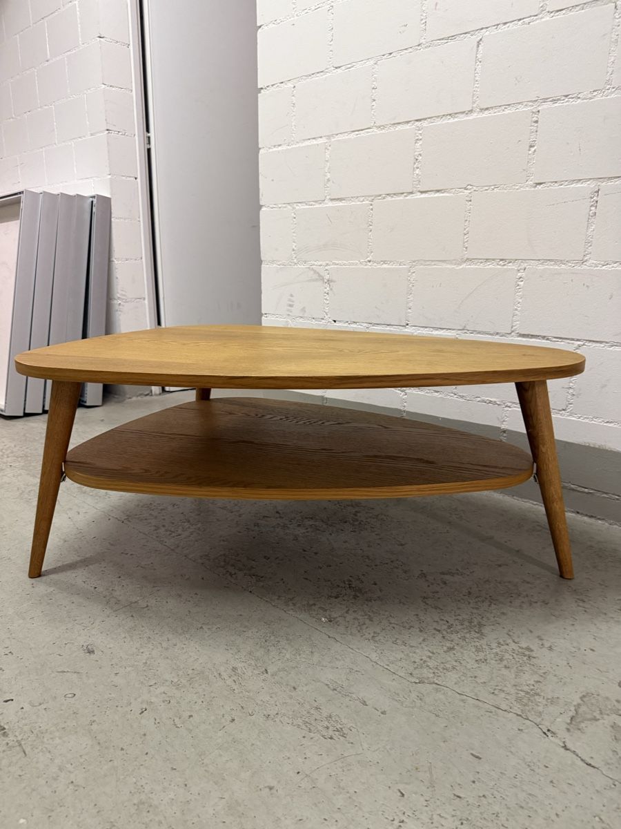 Tables: Couchtisch Holz mit Ablage – D'occasion à Bern par retobeau 1