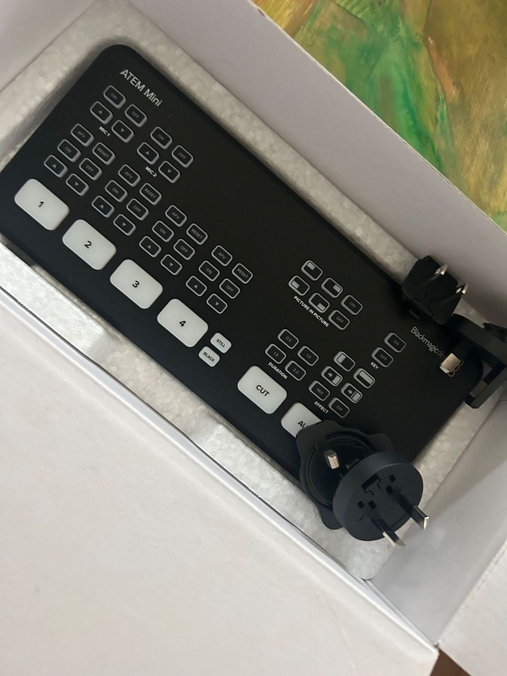 Sistema di controllo: Blackmagic ATEM Mini - Videomischer für Streaming – Nuovo e nell'imballaggio originale da Bern venduto da FreitagsSachen22 1