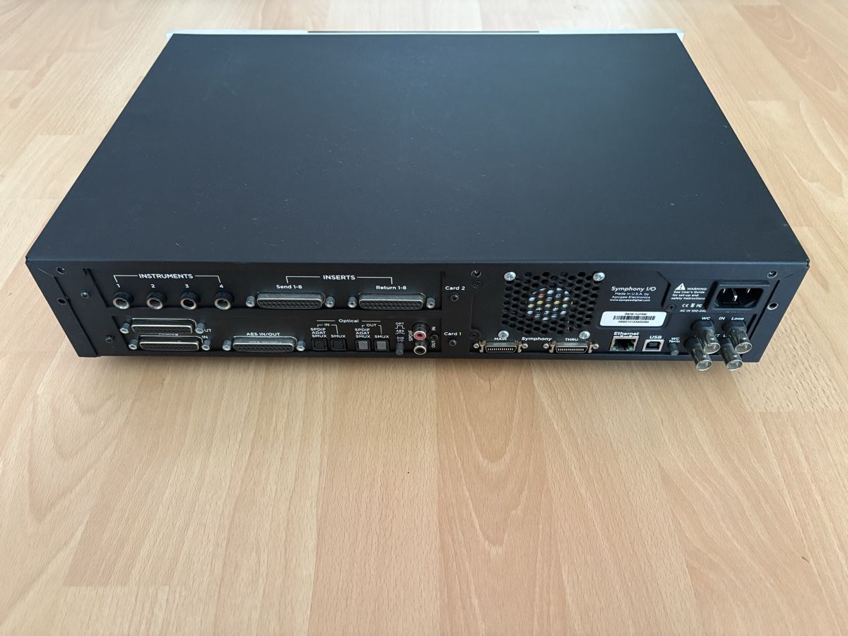 Apogee Convertitori: Apogee Symphony I/O - 8x8 Mic Pre, Thunderbdrige – Usato da Luzern venduto da seisend 1