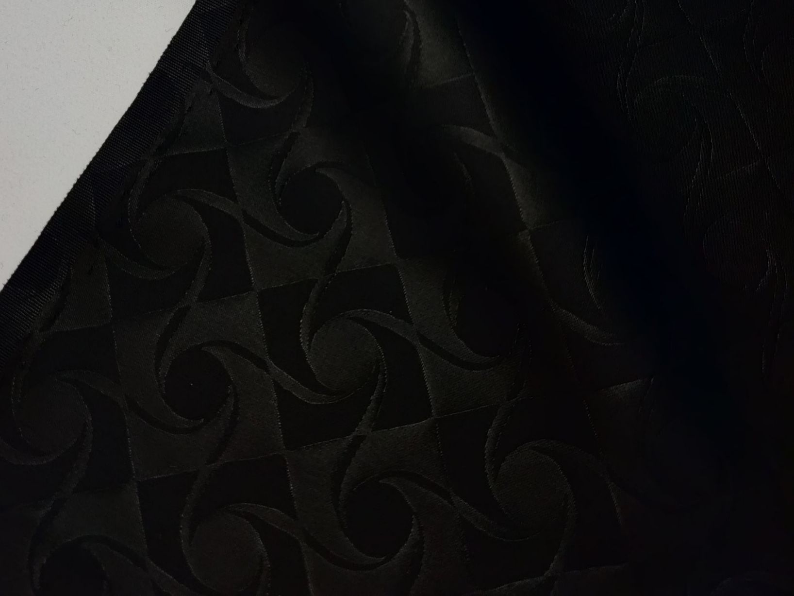 Tessuti: Ital. Designer Baumwolle Elastan 1.50x1.40m nero nero shiny – Nuovo (secondo la descrizione) da Lufingen venduto da Voyager7 6