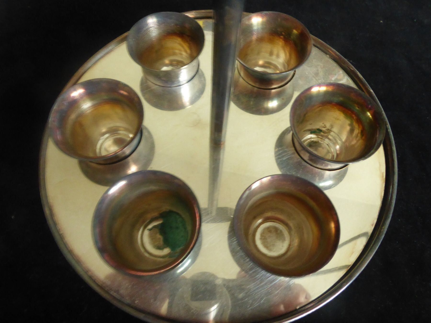 Set di piatti: SIMAR  Silverplated:  6 Becher mit – Difettoso da Zürich venduto da Chaeffeler 2