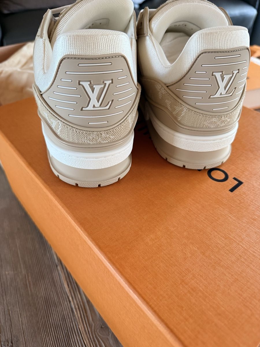 Louis Vuitton Herrenschuhe: Louis Vuitton – Neu und originalverpackt aus Vétroz von cais 2