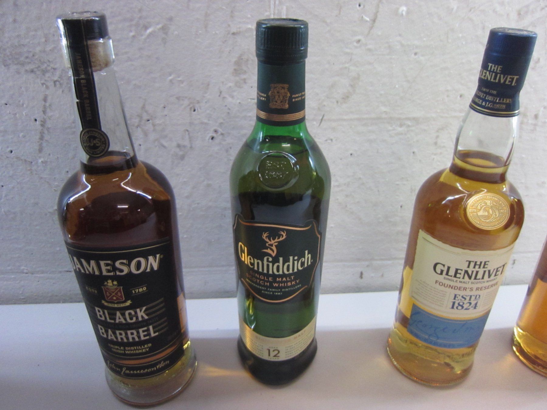 Bevande alcoliche: 5 Flaschen Whisky – Nuovo e nell'imballaggio originale da Kilchberg ZH venduto da Cuculus1 1