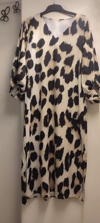 Kleid M