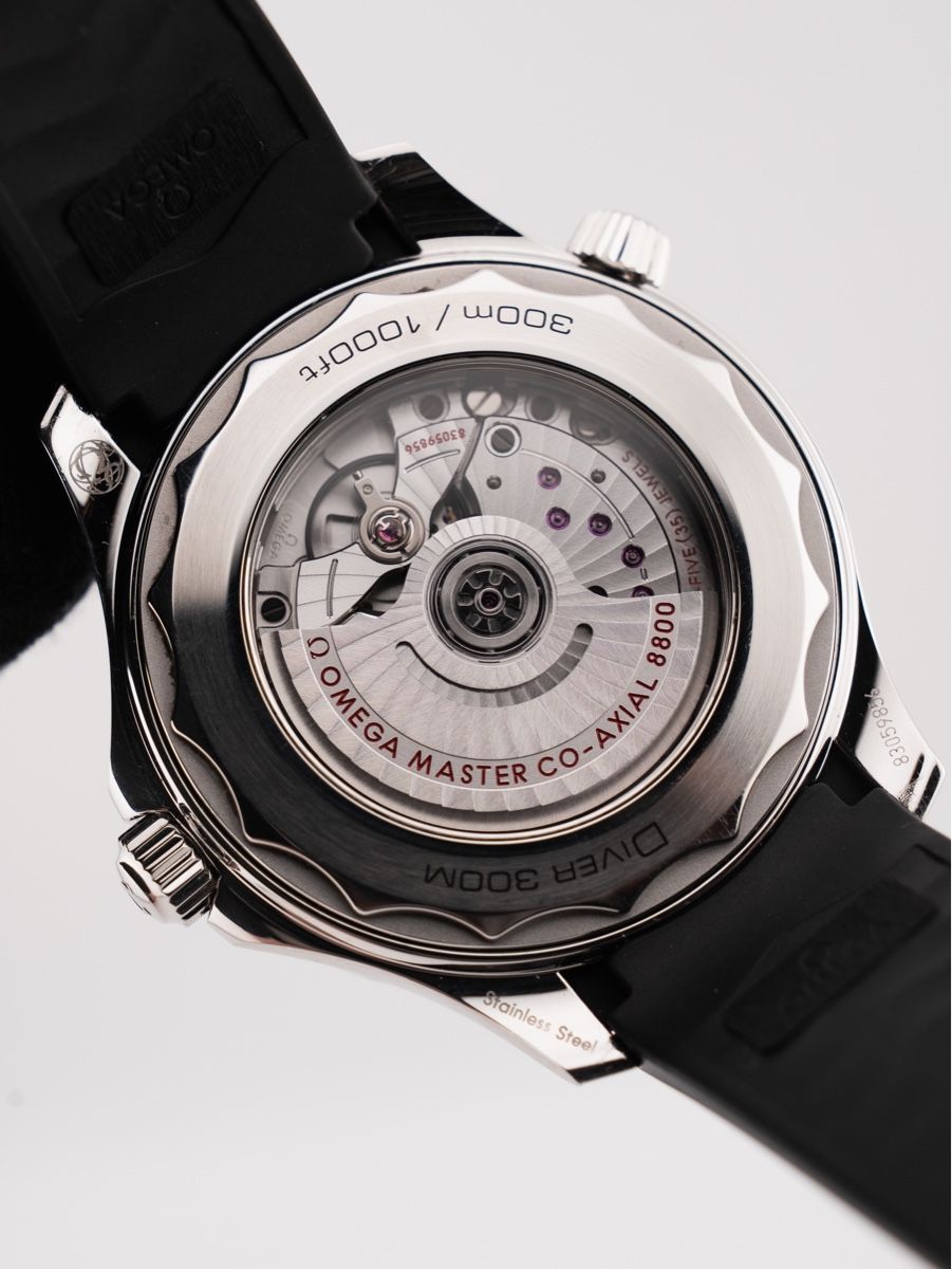 Omega Uhren: Omega Seamaster Diver 300M weiss – Gebraucht aus Zürich von Timely_Deals 6