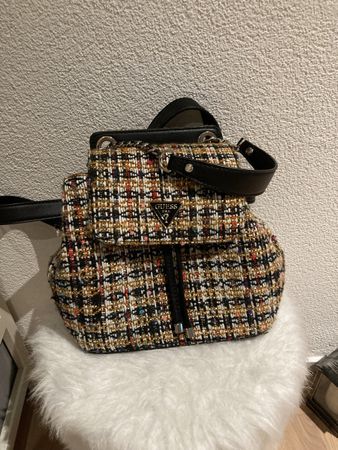 GUESS Rucksack NEU