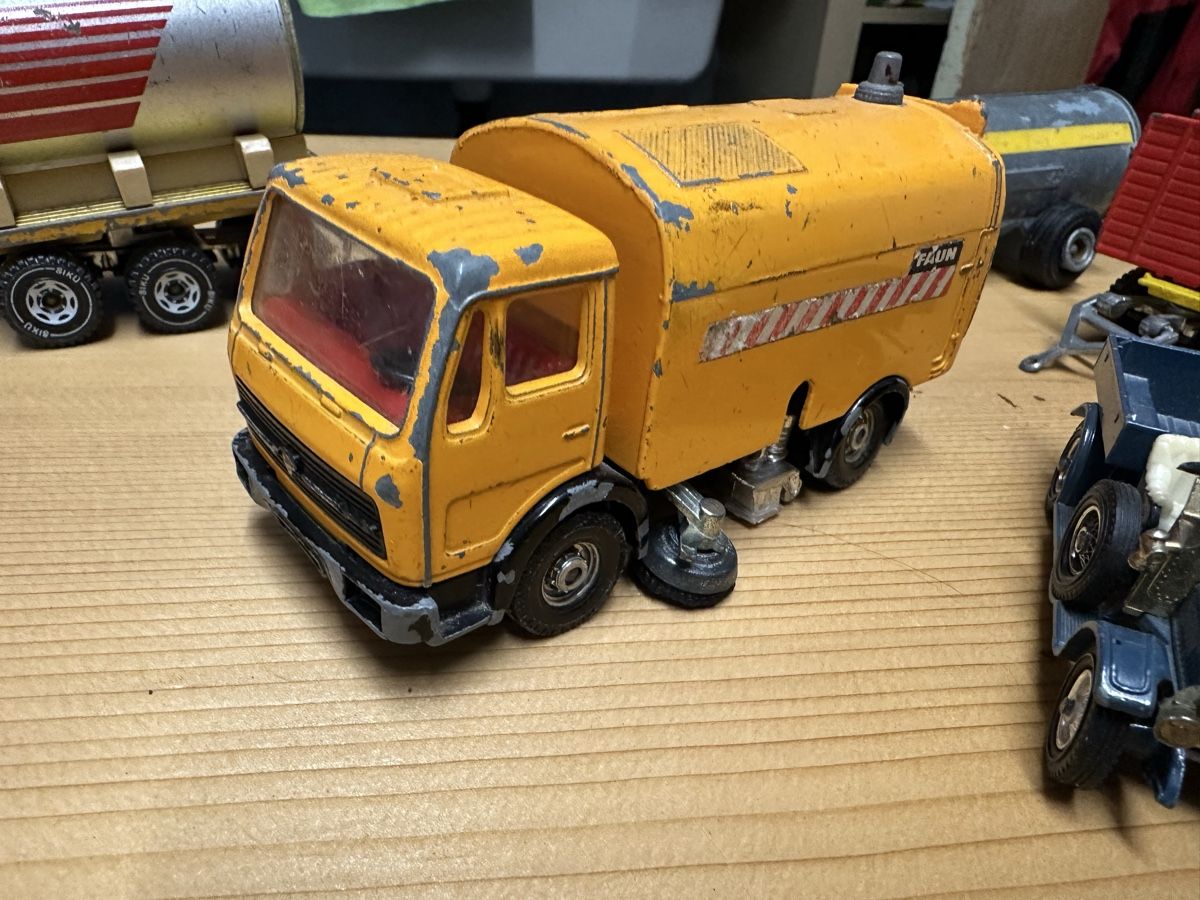 Matchbox Giocattoli: Siku, Volvo, Corgi, Matchbox - einzigartige Spielzeugauto – Usato da Spiez venduto da sumanoli 4