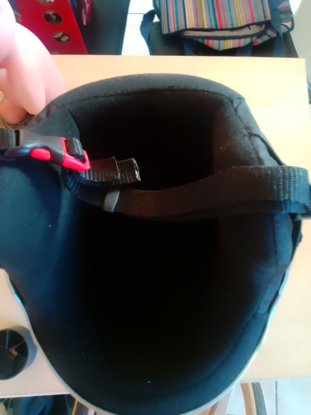 Caschi: Casco da sci – Usato da Giubiasco venduto da pagi2 3