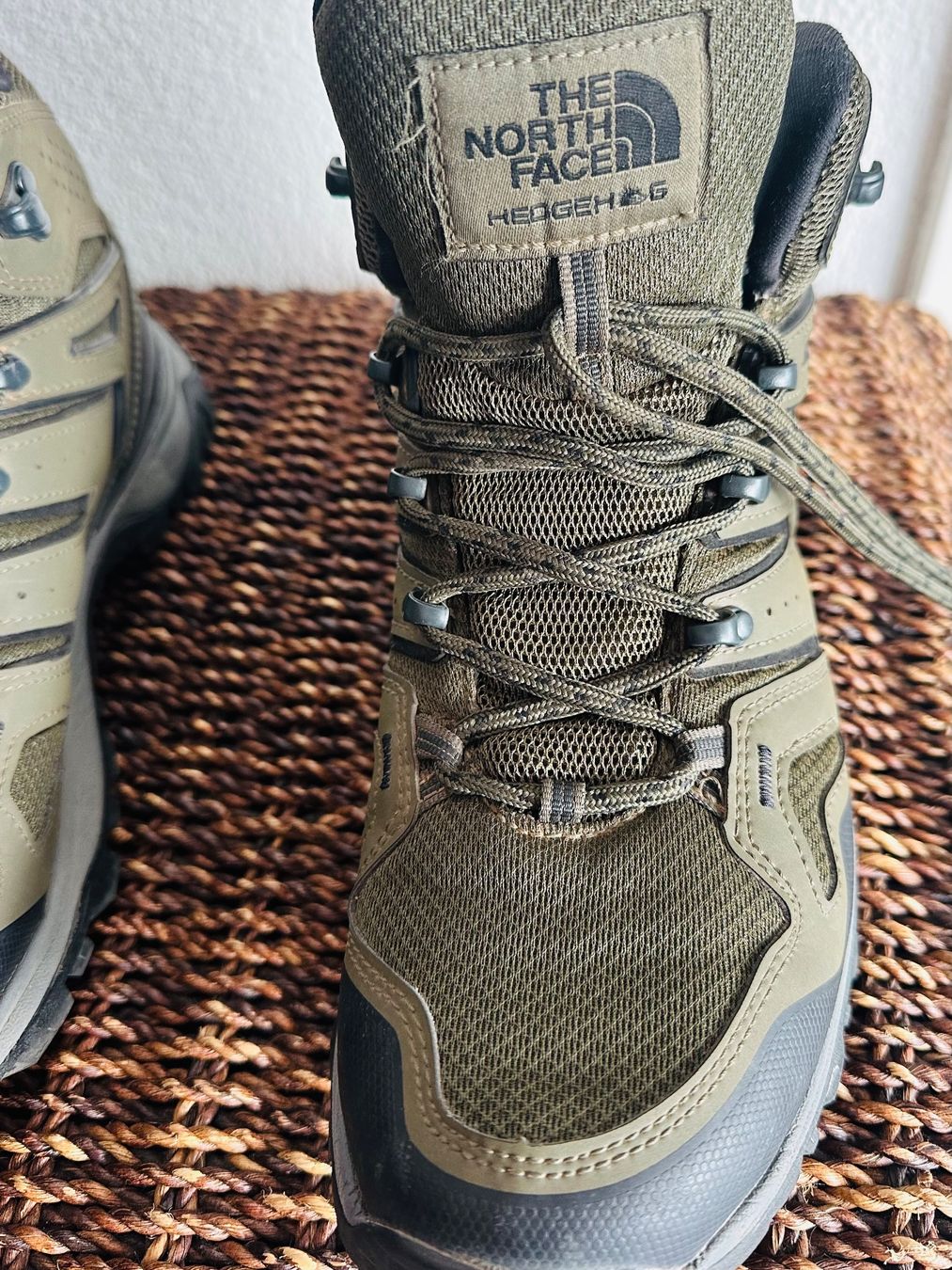 North Face Herrenschuhe: The North Face Hedgehog Wanderschuhe Gr. 41 – Gebraucht aus Baar von Hillsboro 1