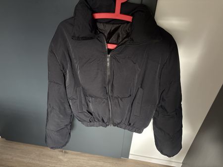 Veste courte noire taille S 