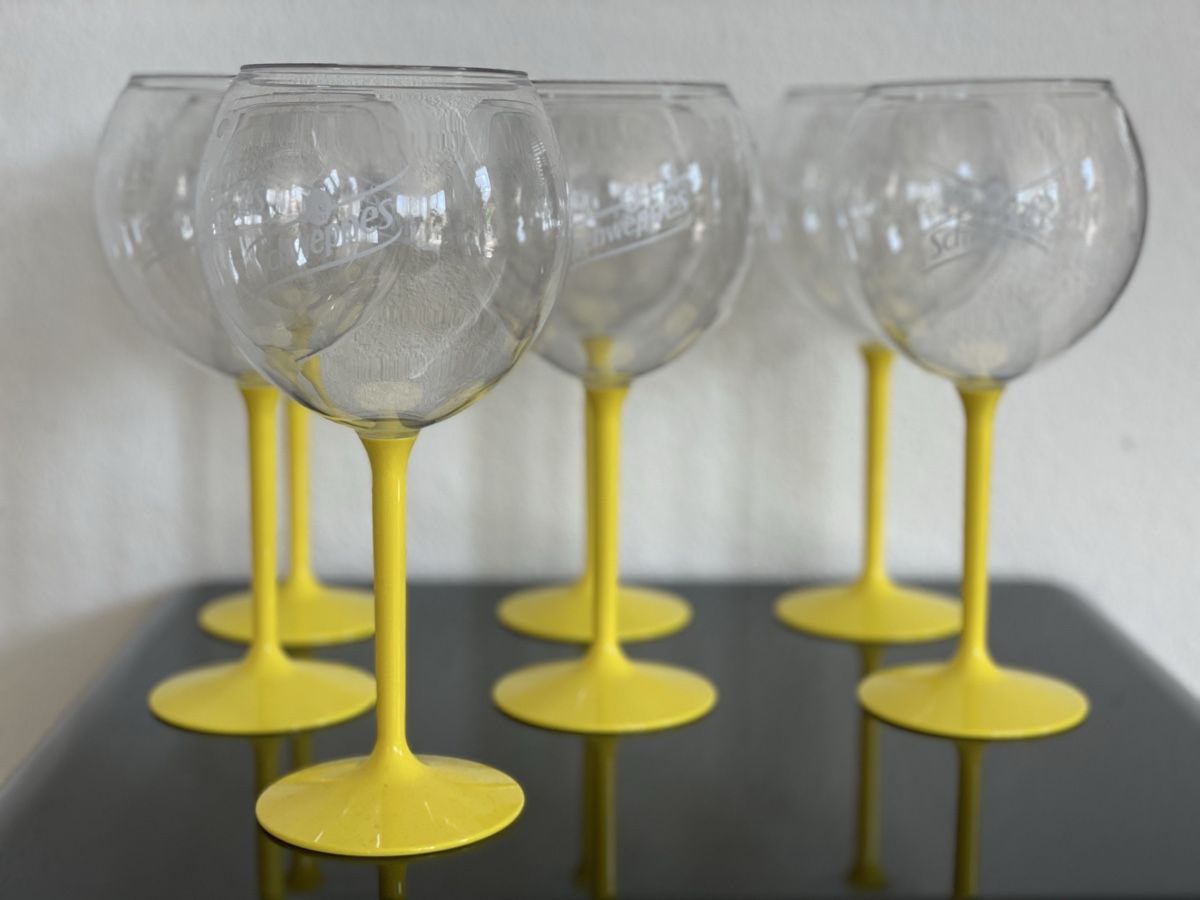 Bicchieri: 7 Schweppes Glasses aus Kunststoff – Usato da Richterswil venduto da Prangins9 3