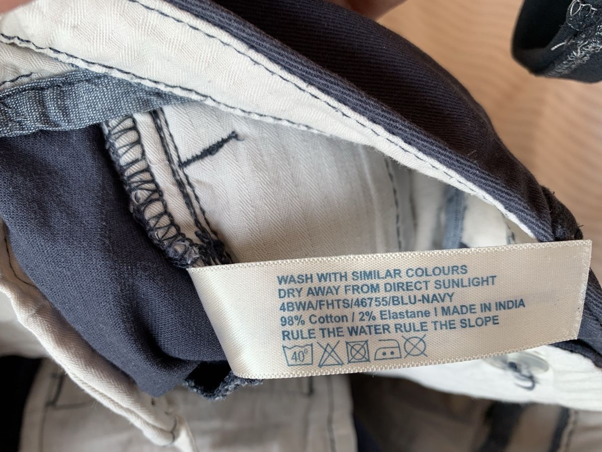 Pantaloni: Blaue kurze Hosen Gr. S – Usato da Frauenfeld venduto da RoseMaylie 3