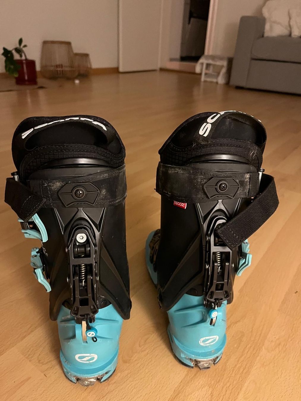 Scarpa Scarpe da donna: Scarpa Quattro XT Wms 23.5/24 – Usato da Luzern venduto da avd_2m8z 3