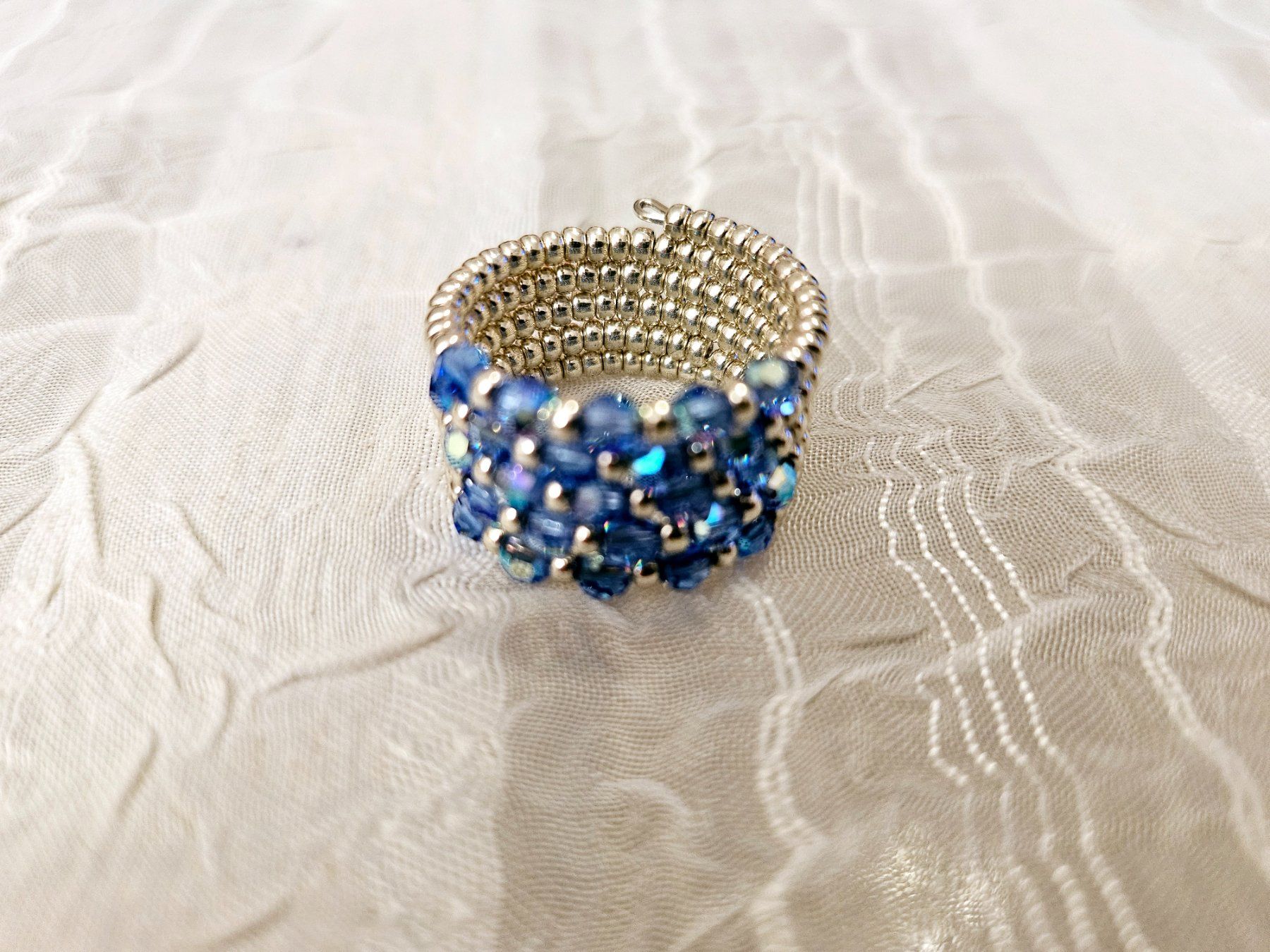 Anelli: Handgemachte Perlen Ring  aus swarovski perlen gr 52/53 – Nuovo e nell'imballaggio originale da Dietikon venduto da Eleda