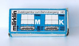 MÄRKLIN N°7293 ERGÄNSUNGS SETZU N°7592K BAHNÜBERGANG