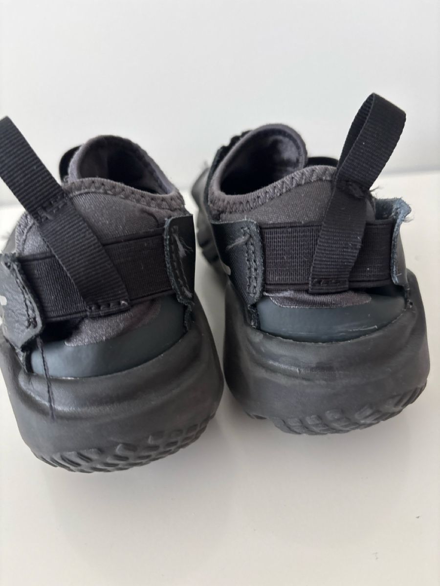Nike Chaussures garçon: Nike Schuhe  – D'occasion à Salenstein par sehrgut 3